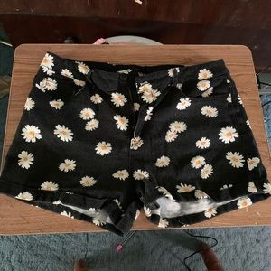 Daisy shorts